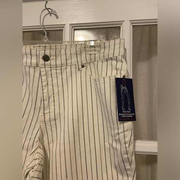 Chaps white striped capris NWT - Picture 2 of 7